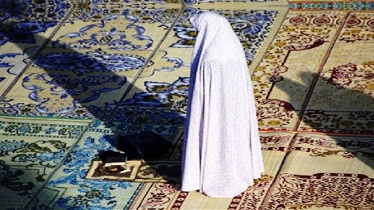 آیا نماز فرادی هنگام برپایی نماز جماعت صحیح است؟