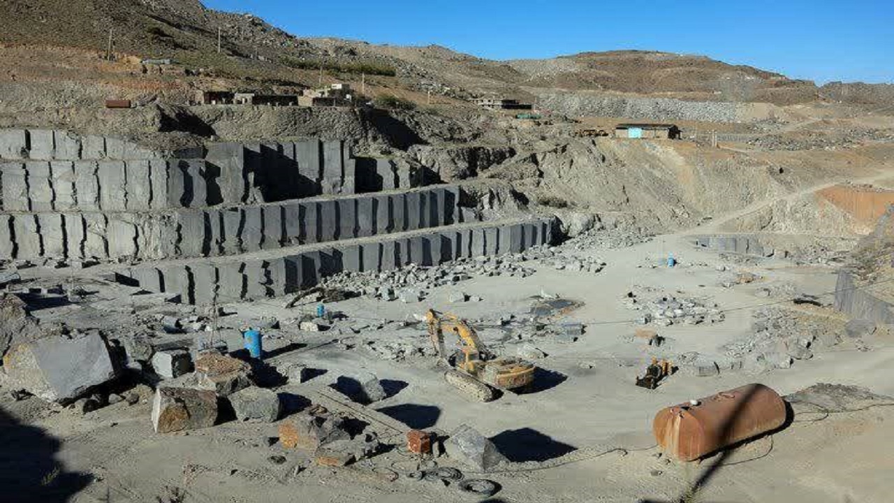 مشکلات فعالیت معادن سنگ در نطنز از زبان شهروند خبرنگار + تصاویر
