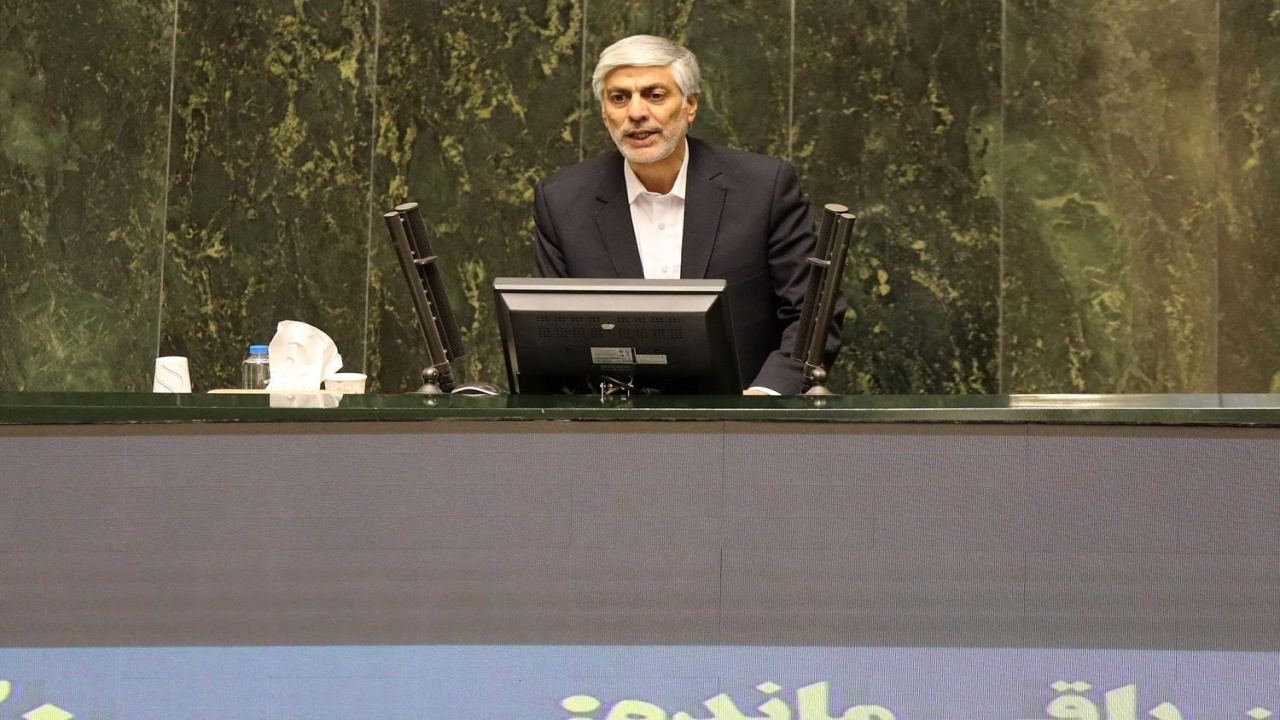 هاشمی از مجلس رای اعتماد گرفت
