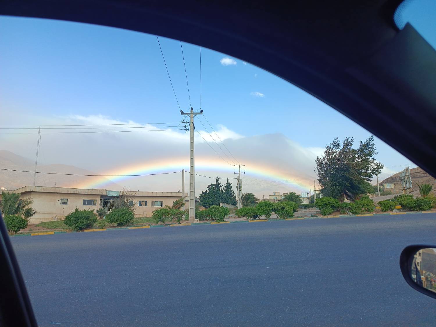پدیده زیبای رنگین کمان در آسمان منجیل پدیده زیبای رنگین کمان در آسمان منجیل