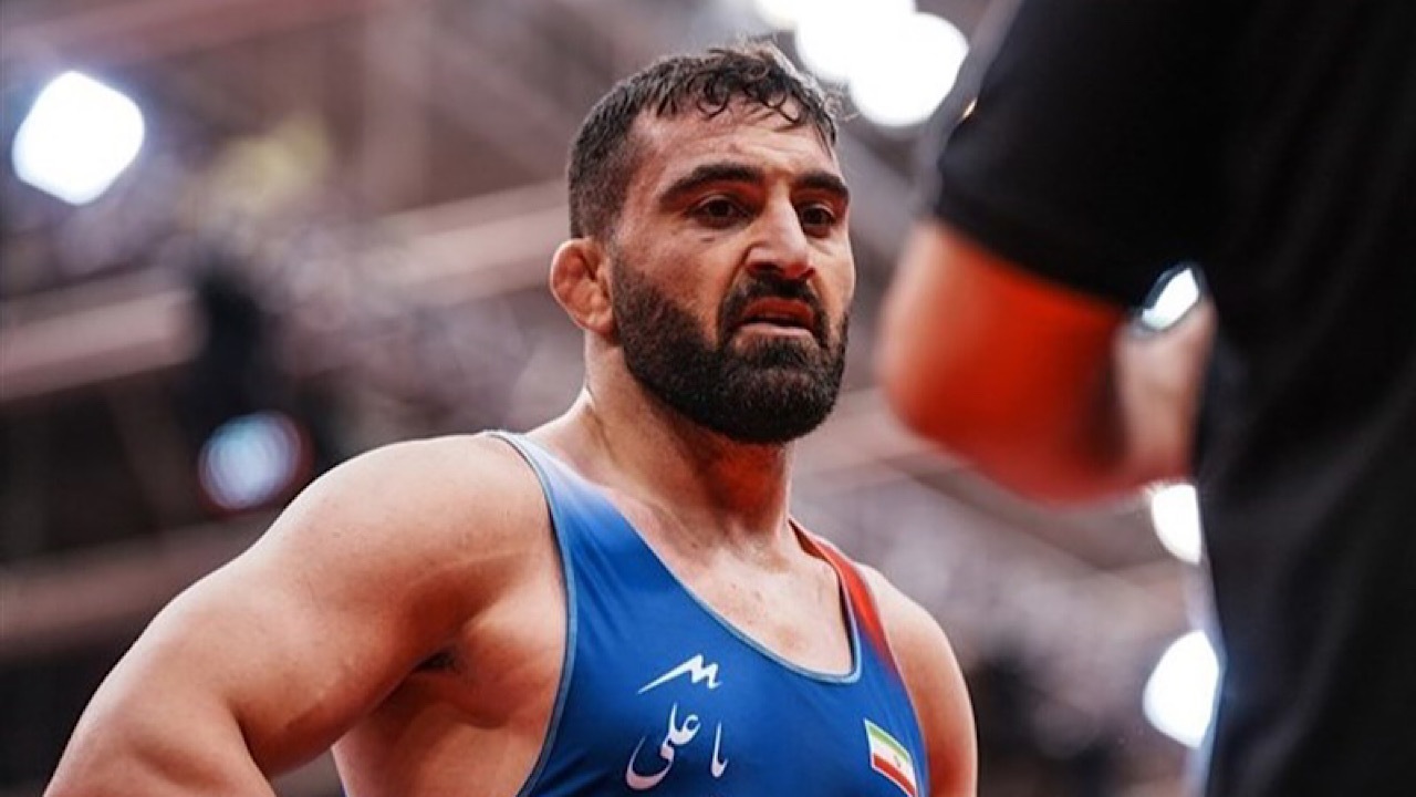 زور مجتبی گلیج به قهرمان المپیک نرسید