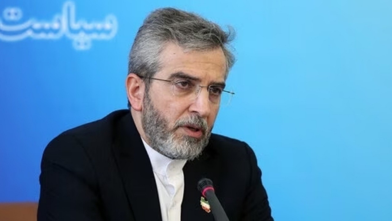 واکنش باقری به آزادی زندانیان ایرانی از بند دولت آمریکا