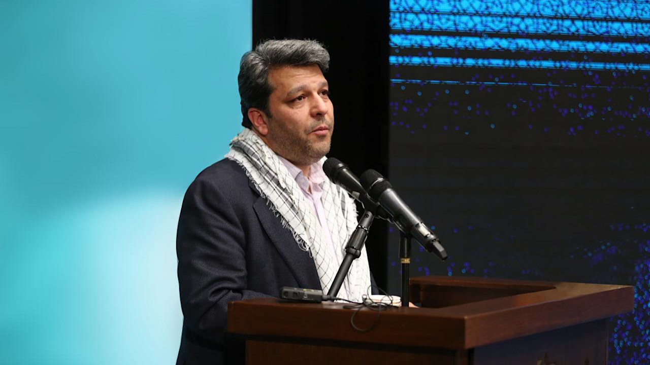 تحریم فرهنگ نشانه گام‌های واپسین یک تمدن در حال سقوط است