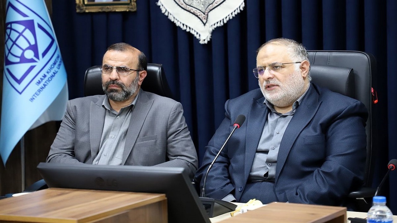 از ظرفیت‌های دانشگاهی به عنوان مشاور در تصمیم سازی استان استفاده می‌کنیم