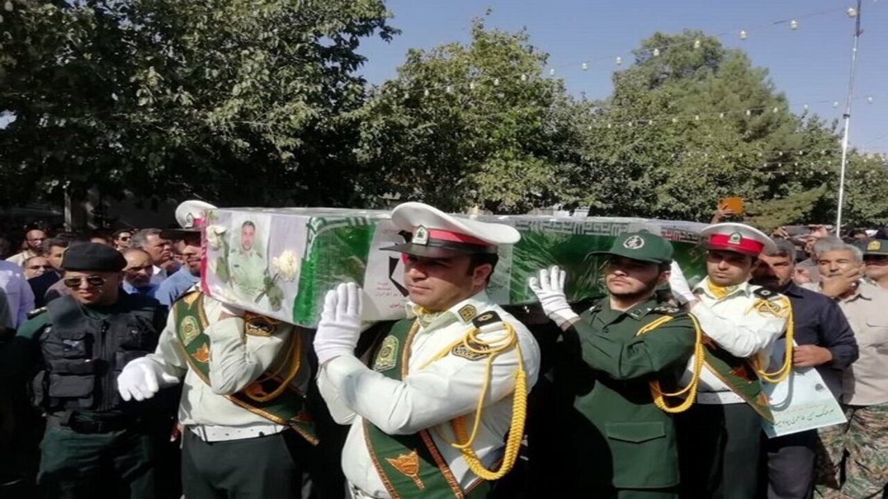 پیکر شهید مدافع امنیت در گناباد تشییع شد