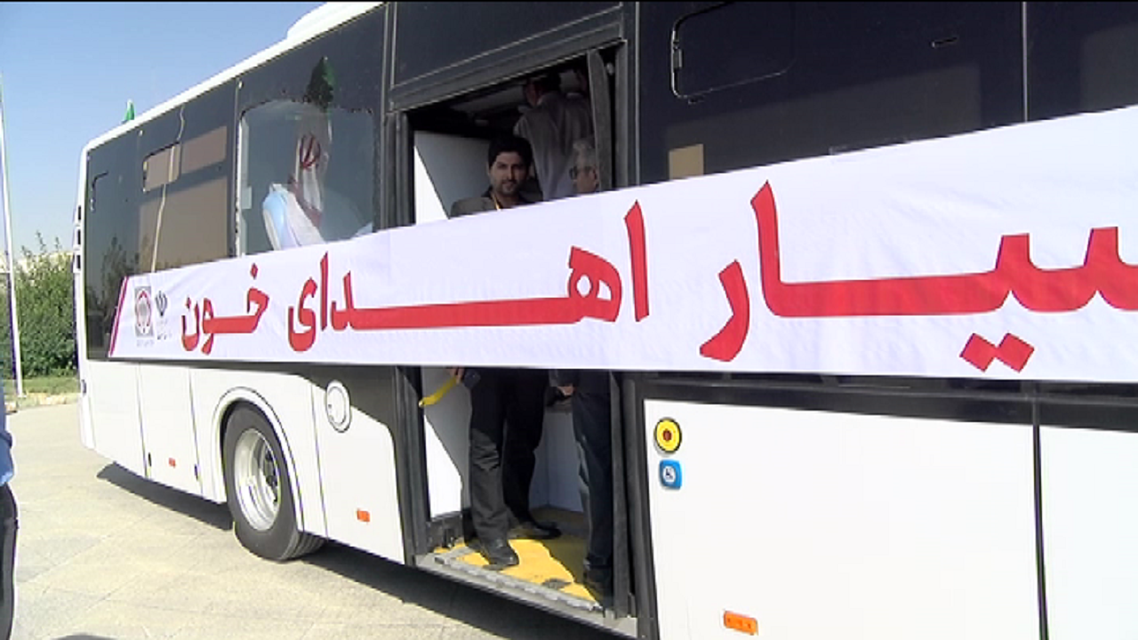 تامین اتوبوس سیار خونگیری در سمنان زمینه اهدای خون ۴۰ هزار نفر را فراهم می‌کند