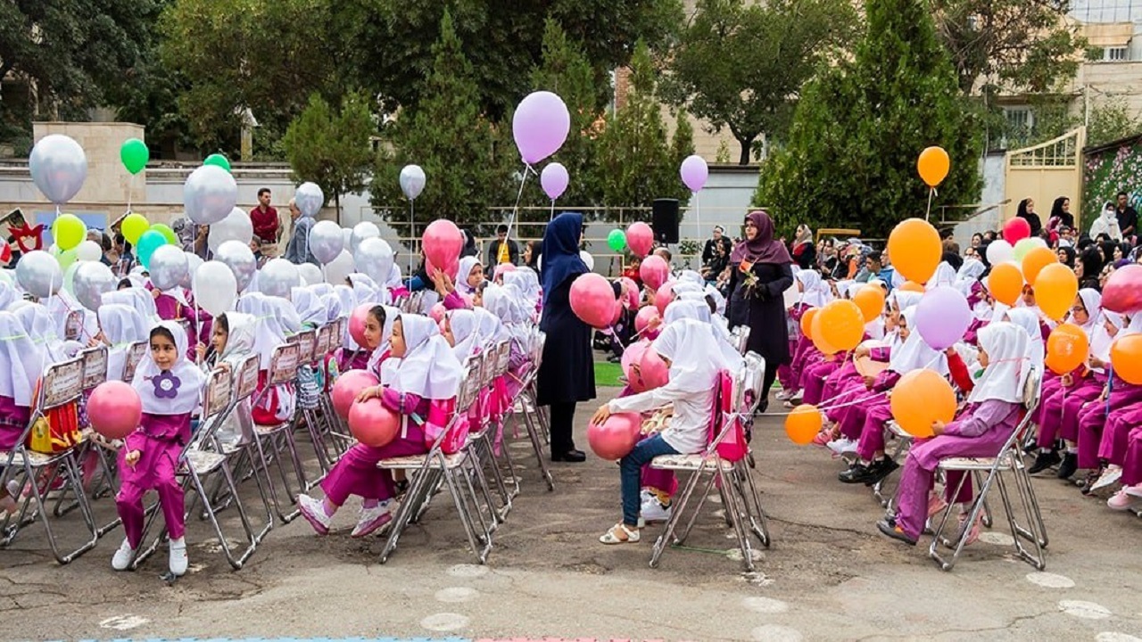 نواخته شدن زنگ شکوفه‌ها در قزوین