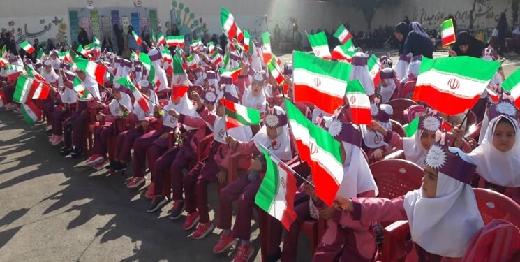 جشن شکوفه ها با بیش از ۷۷ هزار کلاس اولی در استان کرمان