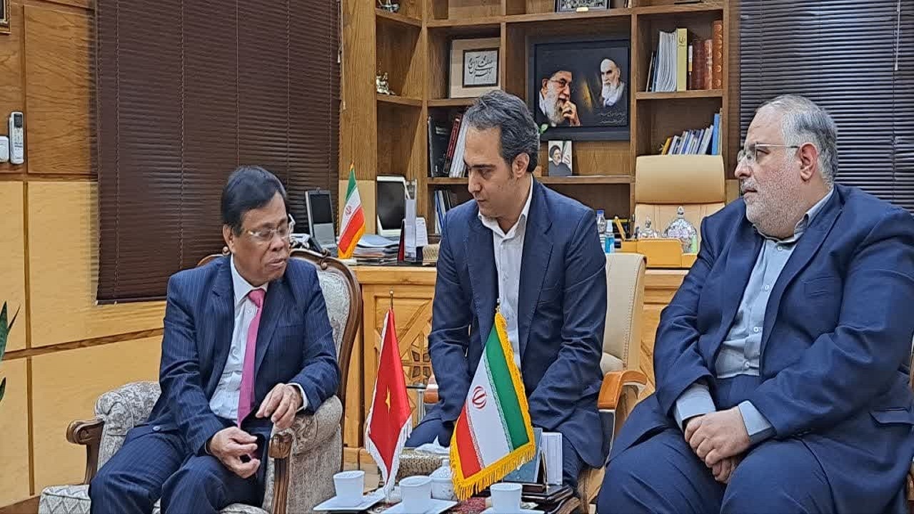 دیدار سفیر ویتنام در ایران با استاندار قزوین