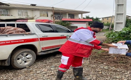 تداوم امدادرسانی به سیل زدگان آستارا؛ آب، برق و گاز برخی از مناطق وصل شد+ تصاویر