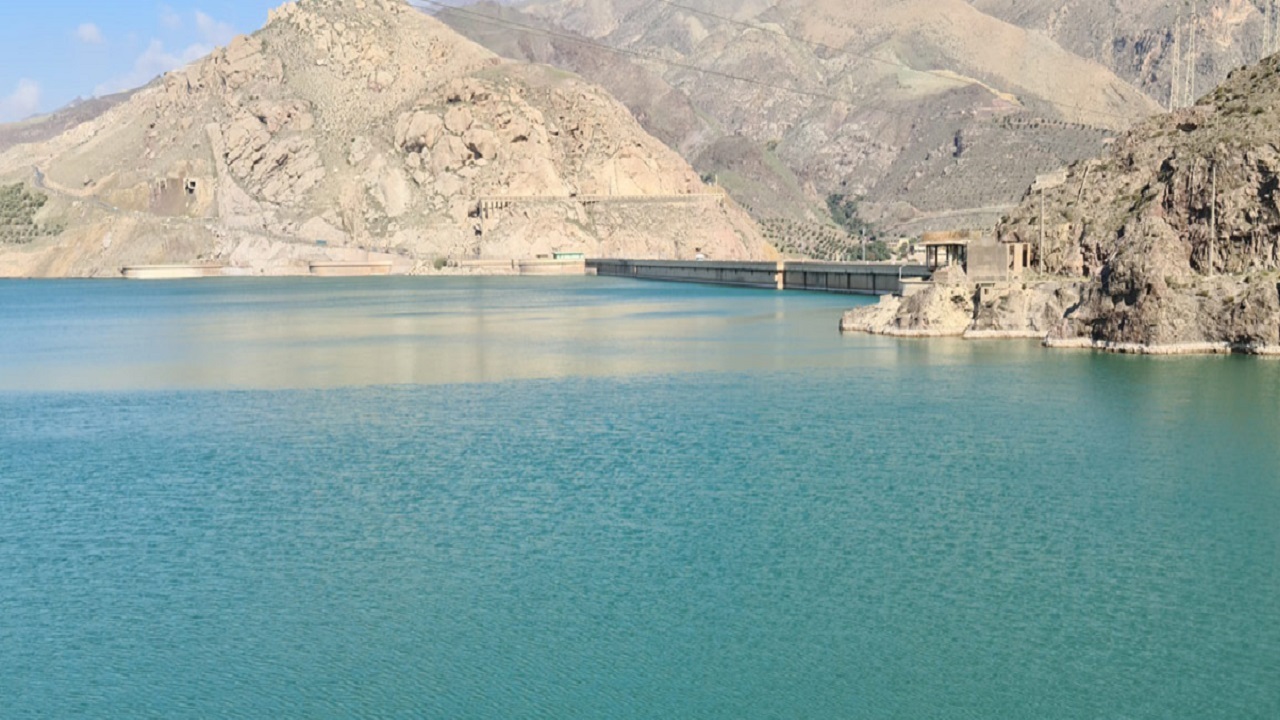 گشت و گذاری به دریاچه سد منجیل در یک نگاه