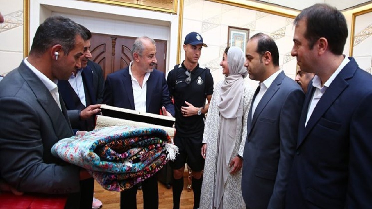 توجیه مدیرعامل پرسپولیس با سوءاستفاده از ارزش‌ها برای سرپوش گذاشتن بر یک اشتباه!