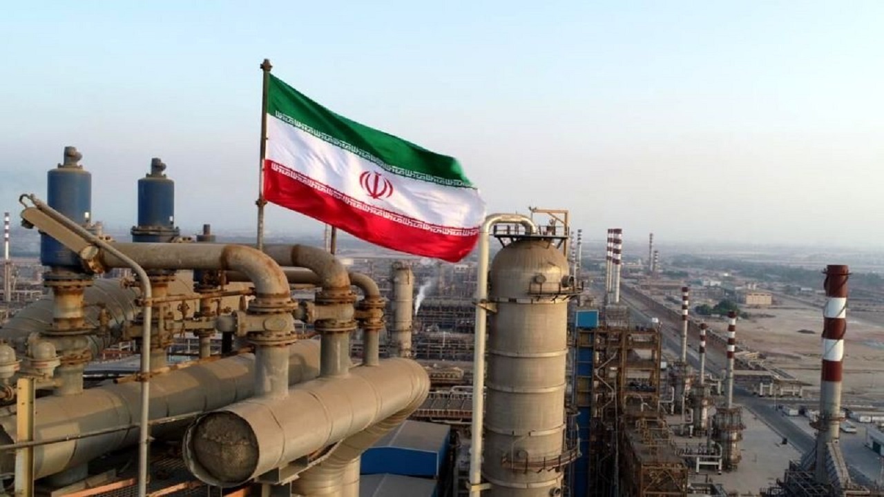 افزایش بیش از یک میلیون بشکه‌ای تولید نفت ایران در دولت سیزدهم