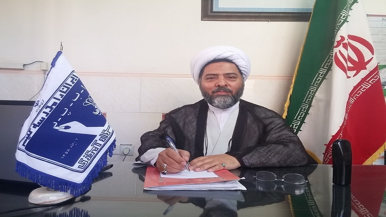 پیشنهاد طرح کاشت گل‌ها وگیاهان زینتی ودارویی در مدارس قم