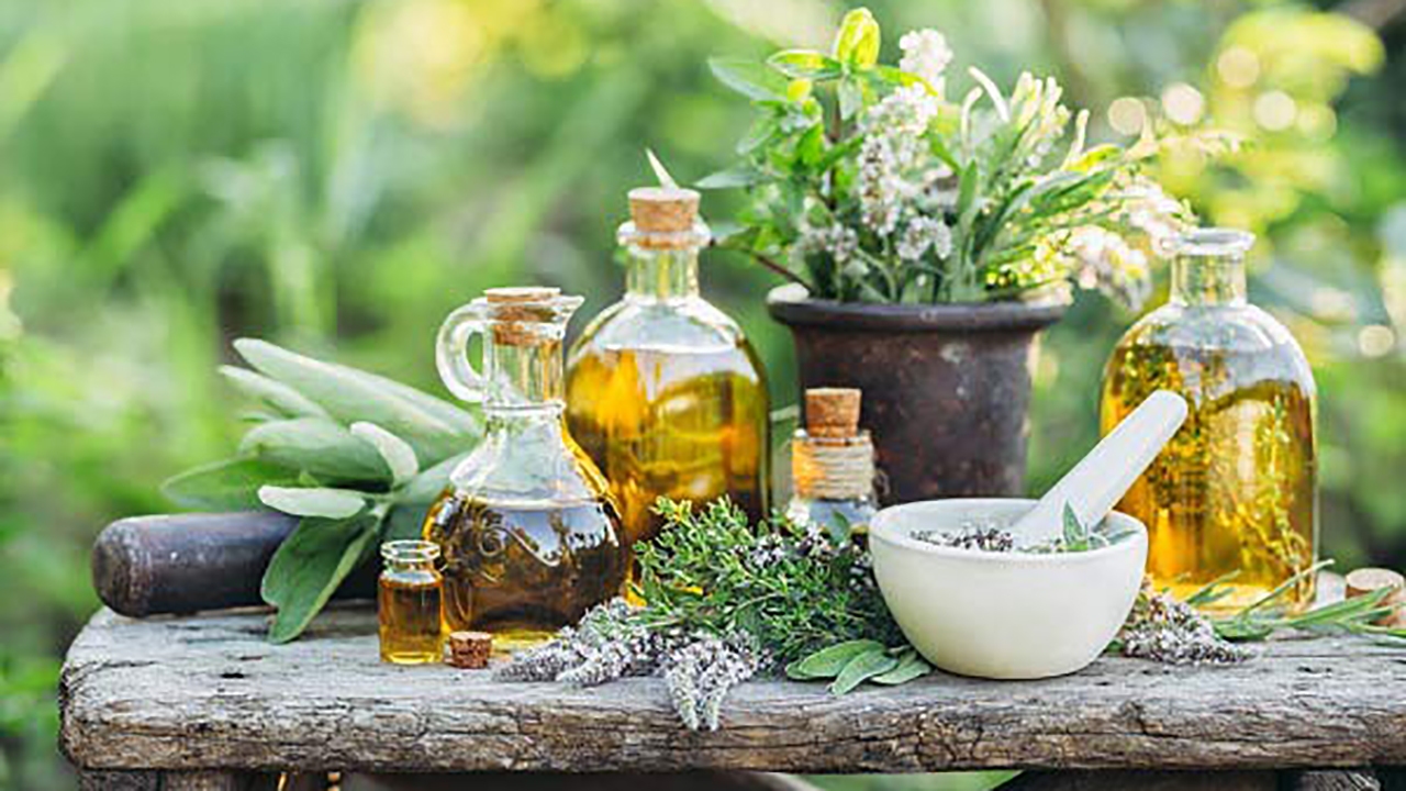 لوازم مورد نیاز اورژانسی طب سنتی در منزل + فیلم