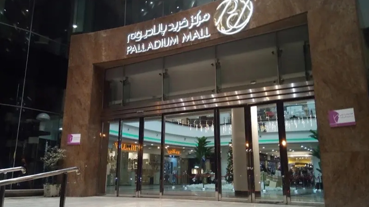 آتش‌سوزی مجتمع پالادیوم/۱۰۰نفر نجات پیدا کردند