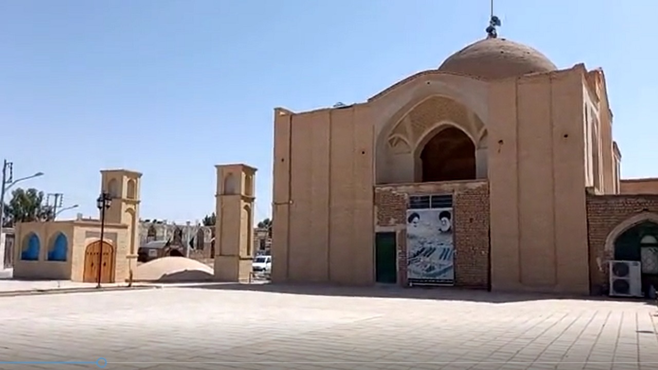 نمایی از مسجد تاریخی روستای محمدآباد آران و بیدگل