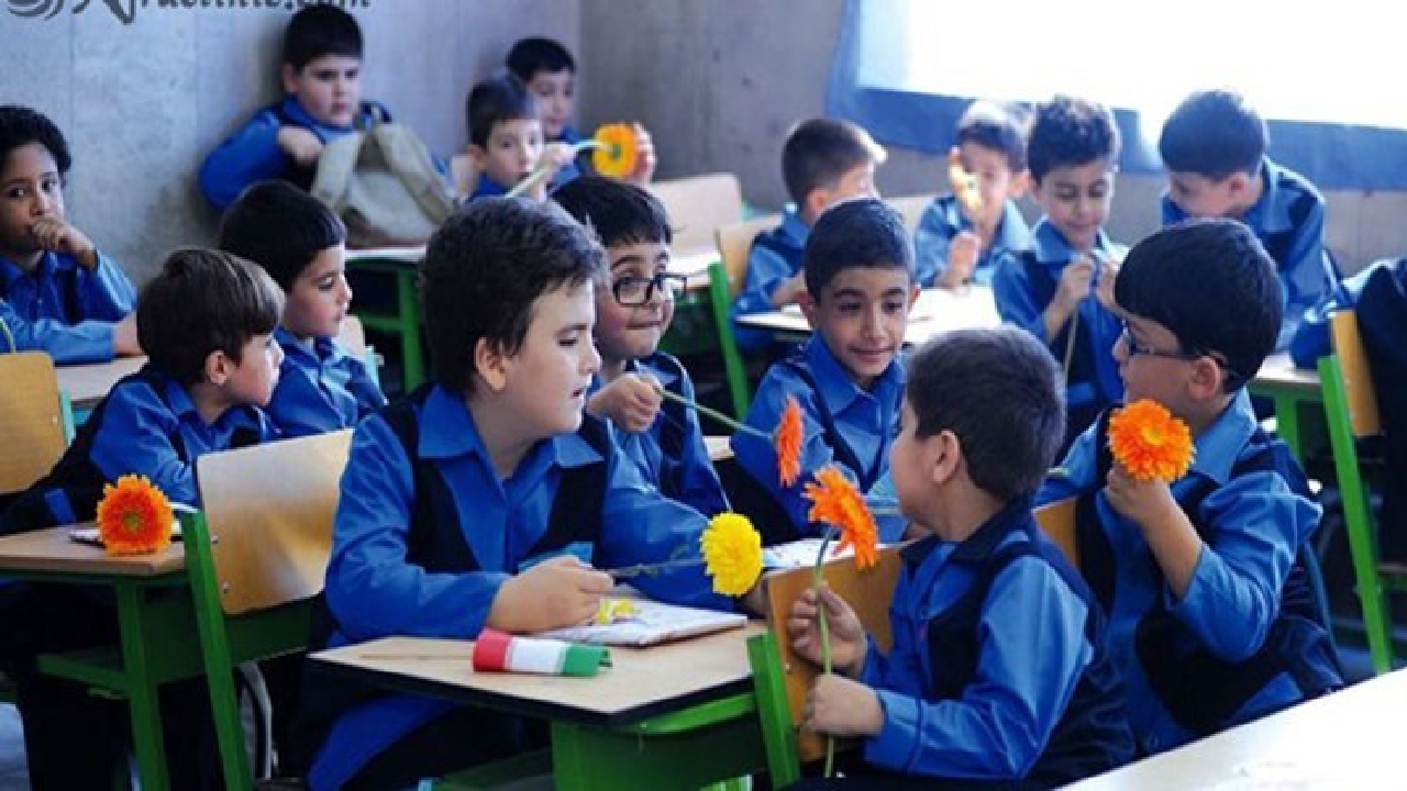 مدارس سراسر کشور از اول مهر دایر هستند