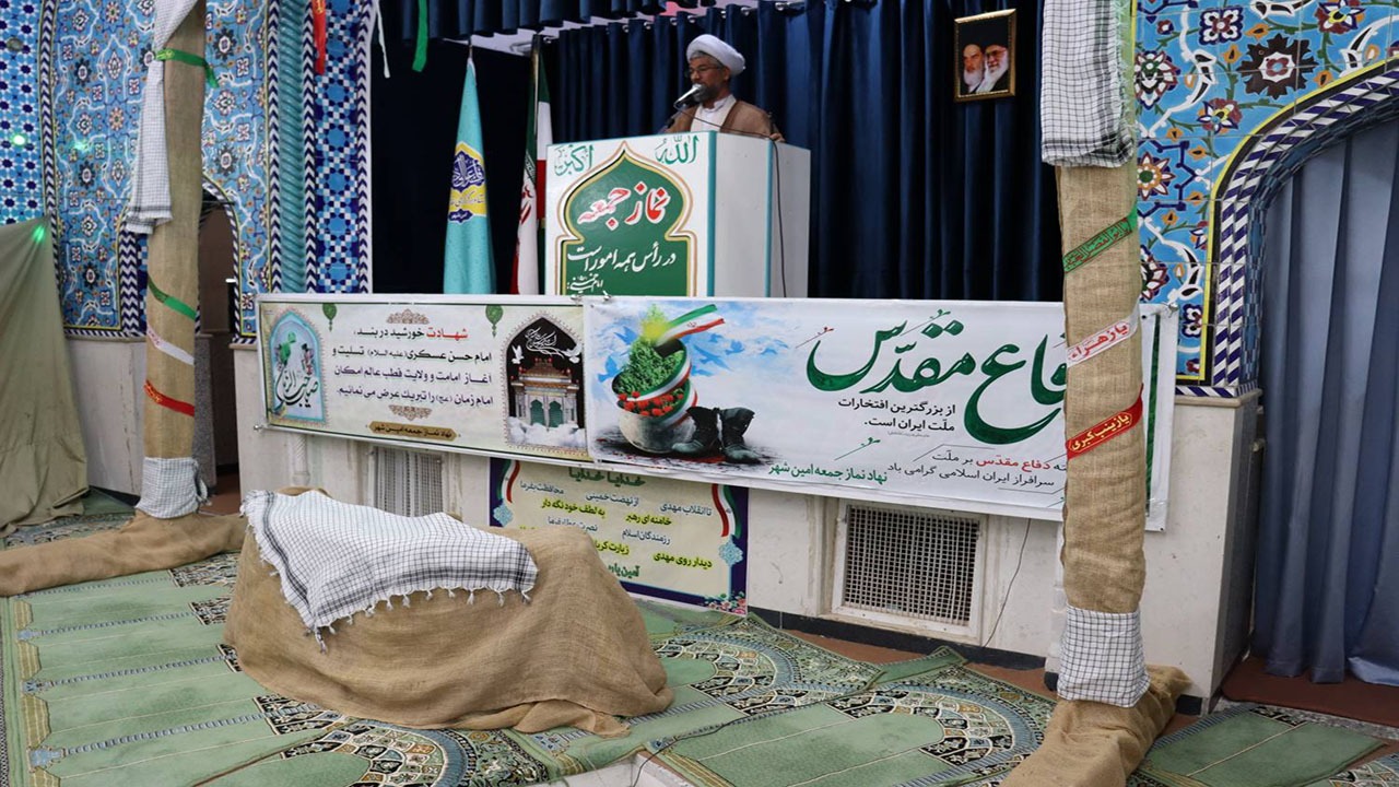 دشمن، وحدت جامعه اسلامی را هدف گرفته است