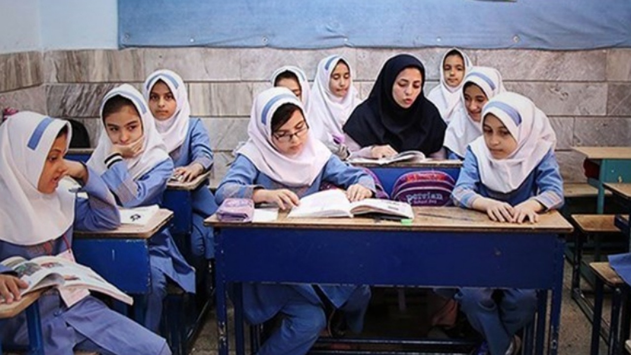 پذیرفته شدگان آزمون آموزگاری از شنبه به مناطق محل خدمت مراجعه کنند
