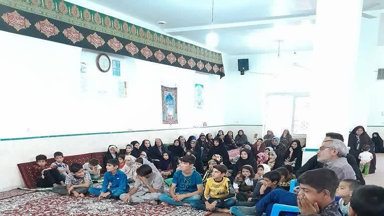 برگزاری دوره آموزشی با محوریت مقابله با اعتیاد در زرند 