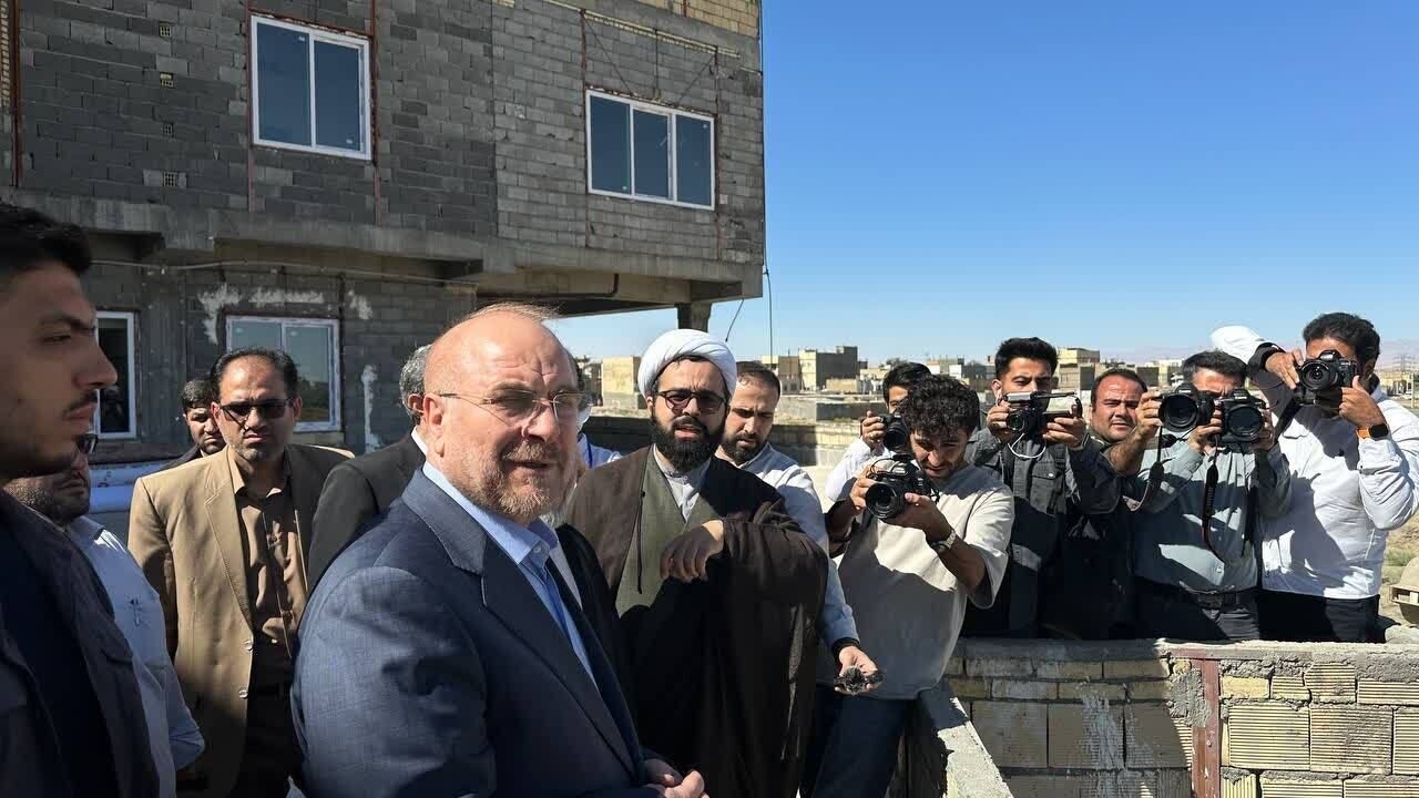 رئیس مجلس از عملیات ساخت یک مجتمع آموزشی در حاشیه شهر مشهد بازدید کرد