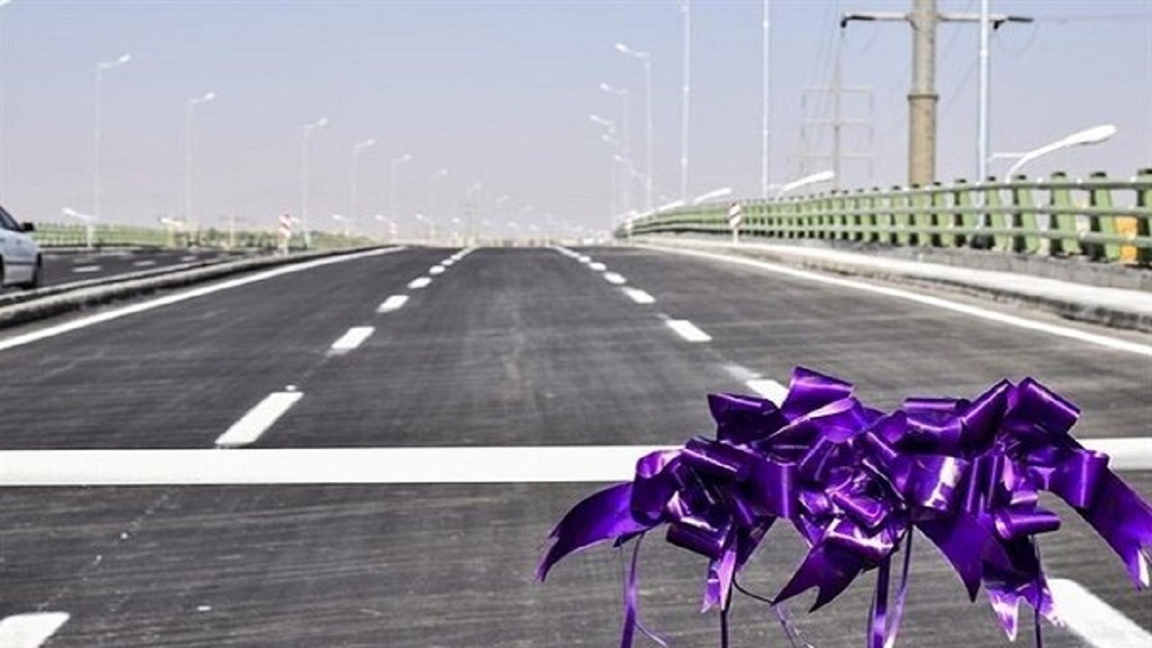 کلنگ زنی و بهره برداری از ۸ طرح راهداری و حمل و نقل جاده‌ای آزادشهر