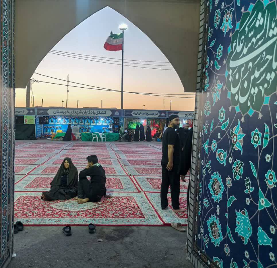 زائران اربعین در مرز شلمچه زائران اربعین در مرز شلمچه