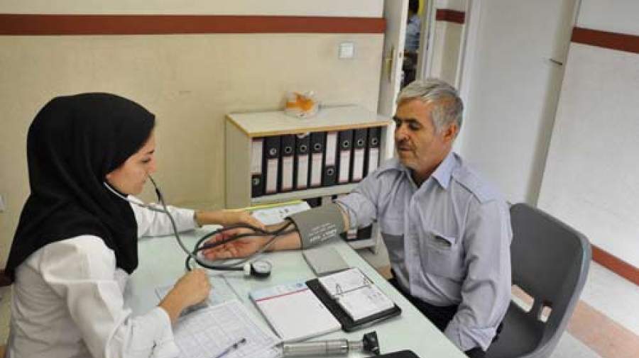 تعرفه پایین ویزیت مناسب مطب داری نیست/ نظام پزشکی دخالتی در جذب دانشجویان سهمیه‌ای ندارد