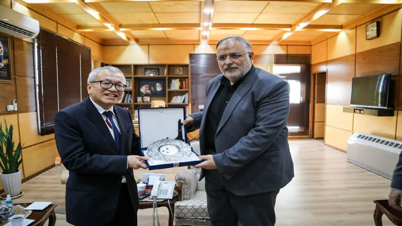 دیدار دبیرکل مجمع گفت‌وگوی همکاری آسیا با استاندار قزوین
