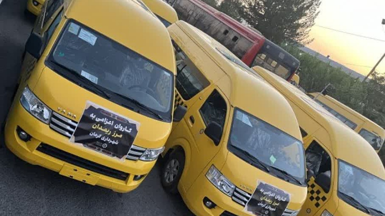 ١٠  اتوبوس و ۴۰ ون به پایگاه مرزی ریمدان اعزام شد
