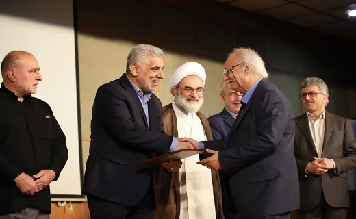 تجلیل از پزشکان و داروسازان گیلان تجلیل از پزشکان و داروسازان گیلان