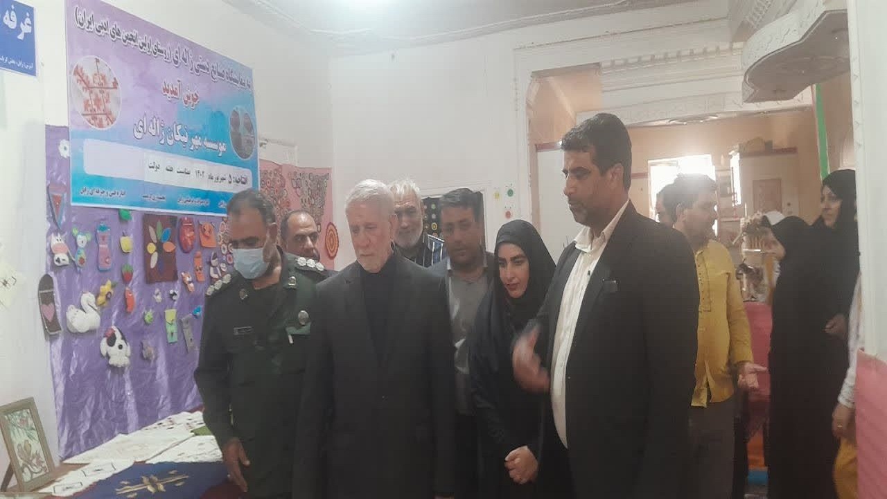 نمایش آثار هنرمندان صنایع دستی زابل