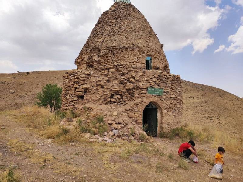 رنجش اهالی روستای پرسبانج تخریب بنای آستان مقدس امامزادگان طیب و طاهر (ع)