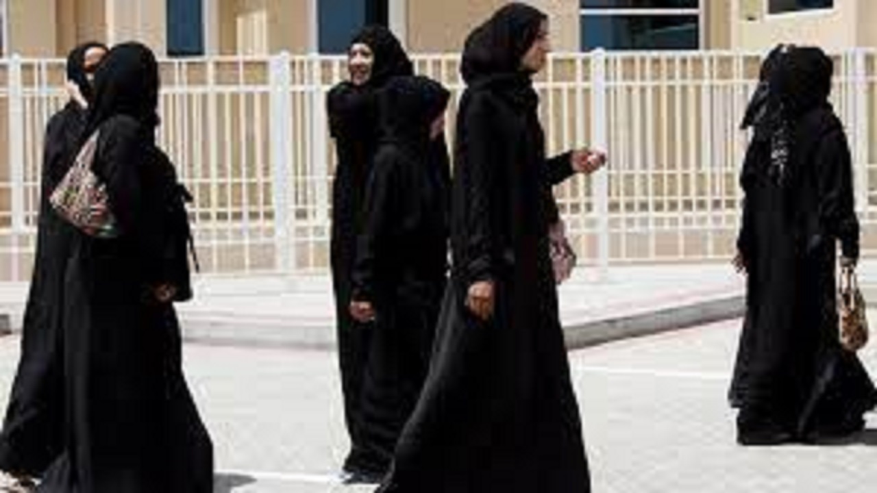 پوشیدن عبای اسلامی در مدارس فرانسه ممنوع شد