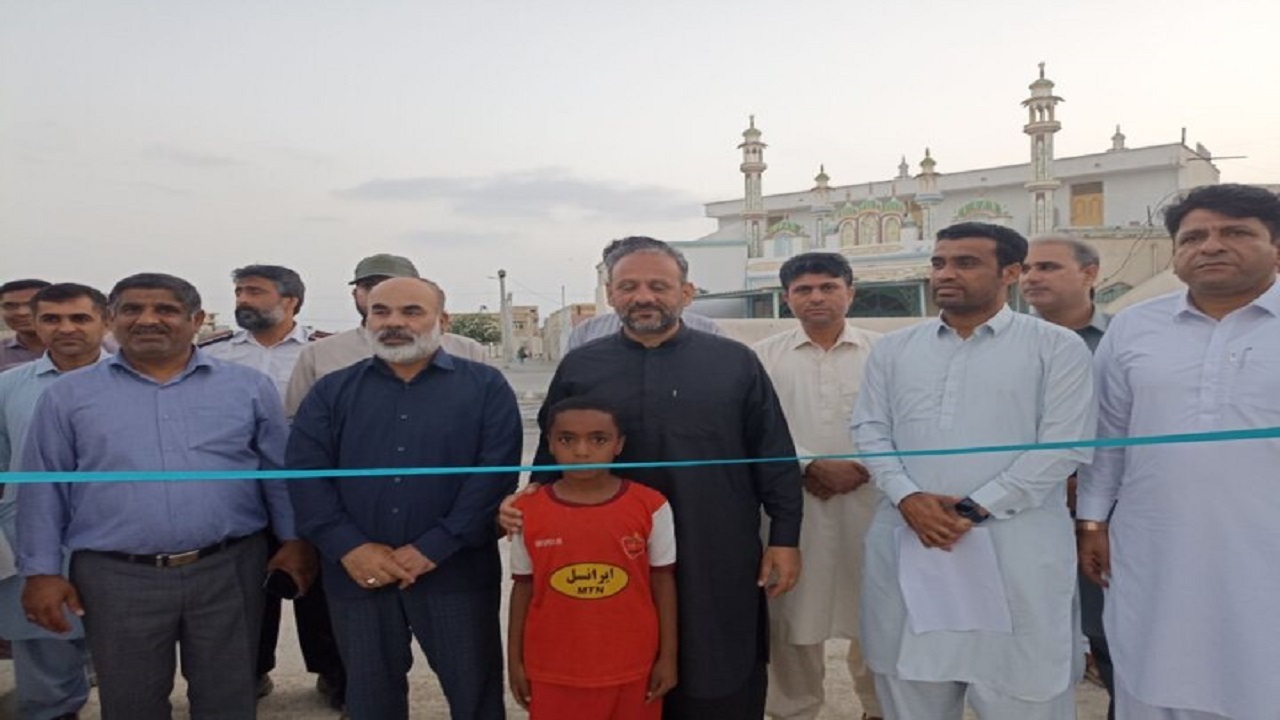 ساخت ترمینال مسافربری و میدان میوه و تره بار در چابهار کلنگ‌زنی شد