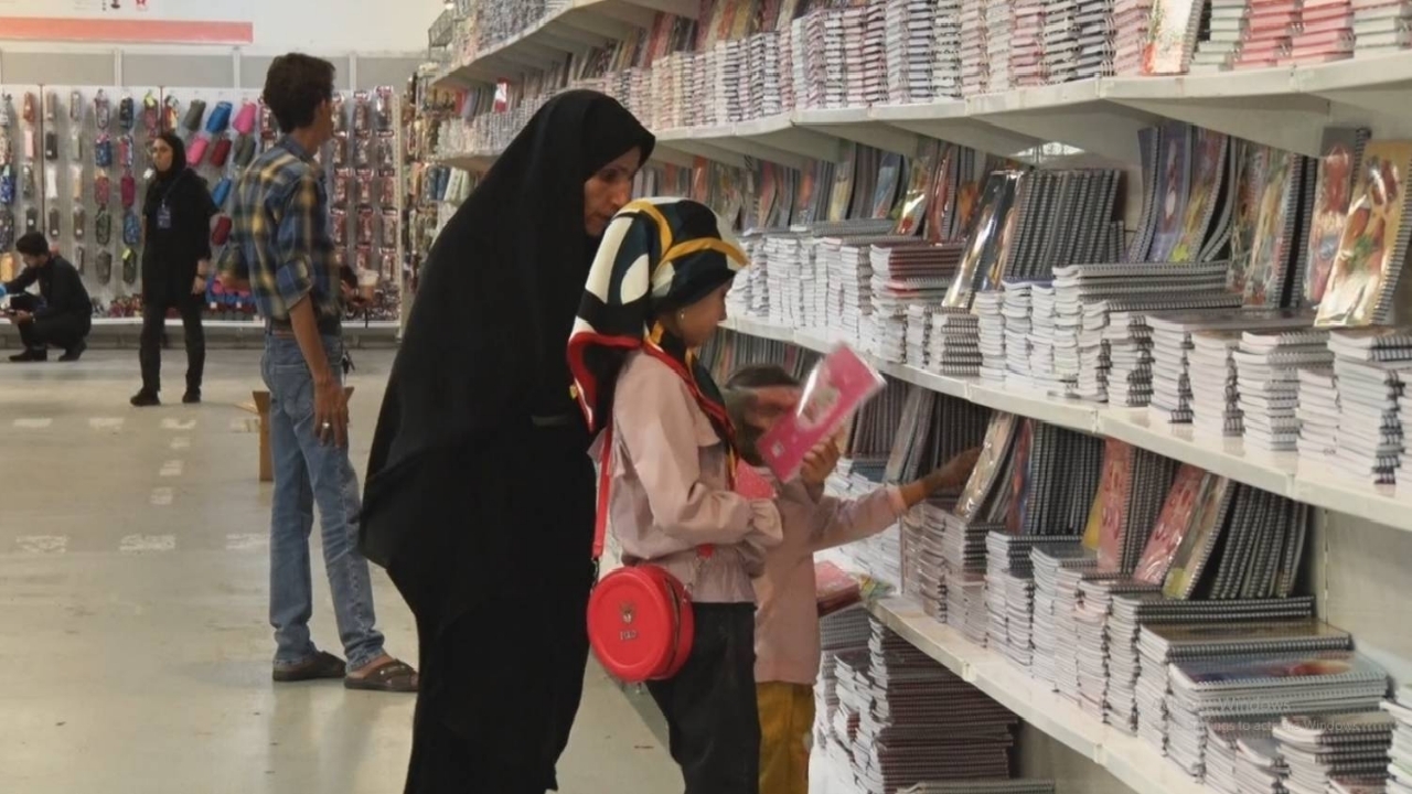 گشایش هفتمین نمایشگاه نوشت افزار ایرانی-اسلامی در جوار حرم مطهر رضوی