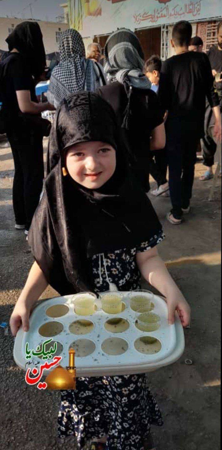 پذیرایی کودکان اربعینی از زائران
