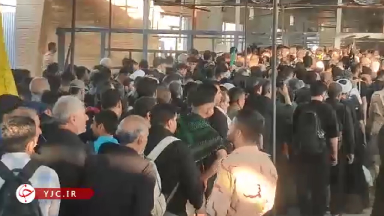 افزایش تراکم جمعیتی در مرز مهران - ساعت۷ صبح هفتم شهریور