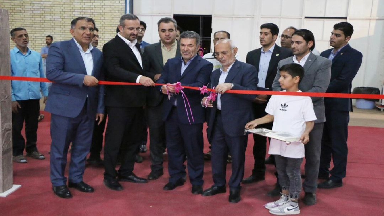 نمایشگاه تولیدات سنتی ایرانی در شهرکرد افتتاح شد + تصاویر