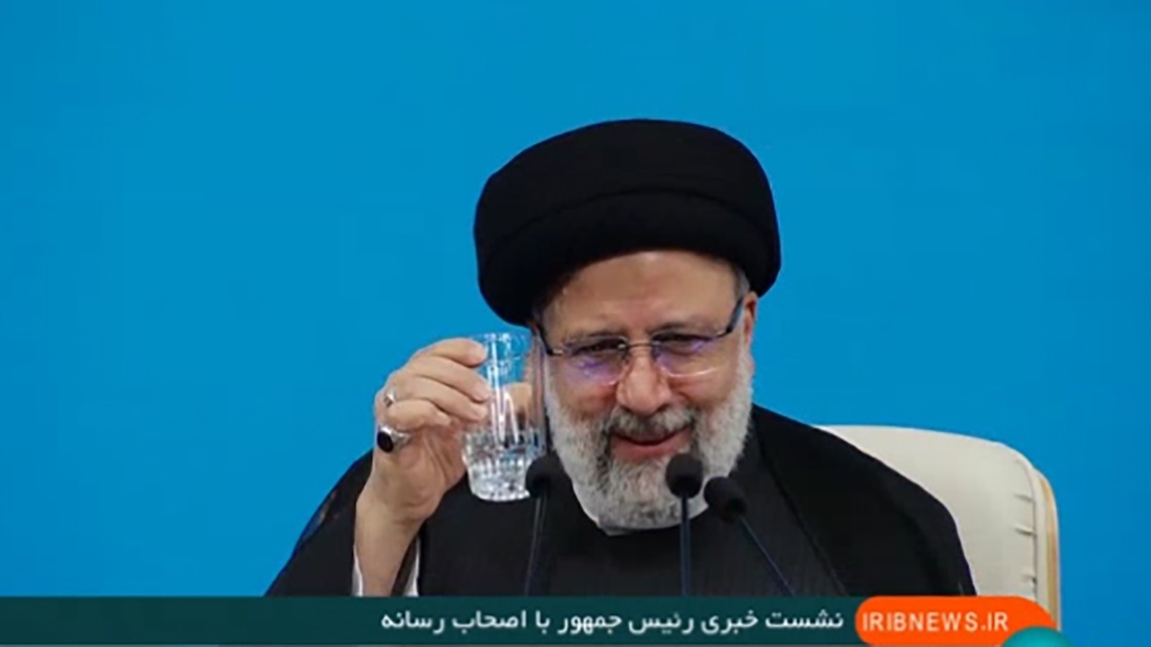 شوخی رئیس جمهور با اهالی رسانه در نشست خبری + فیلم