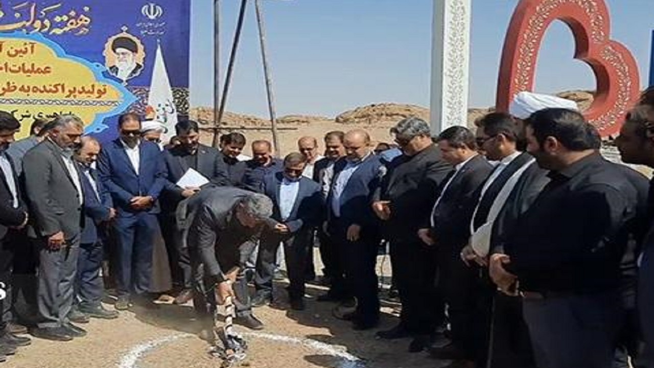 کلنگ زنی احداث نیروگاه ۷/۲ مگاواتی در شهرستان کهک