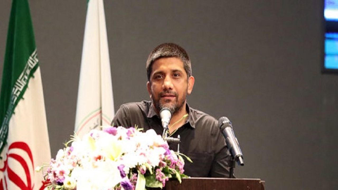 دبیر: شأن کشتی زمانی پایین آمد که کشتی گیران روی پتوی شپش زده خوابیدند
