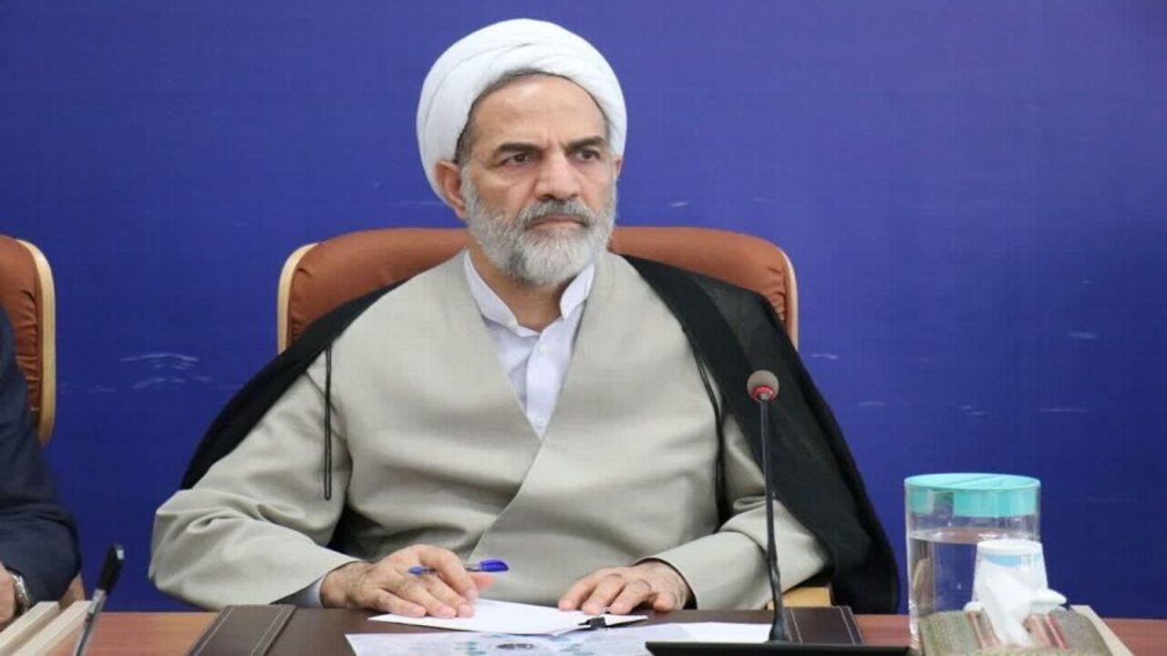 نخبگان دولت سیزدهم را برای گذر از مشکلات یاری دهند