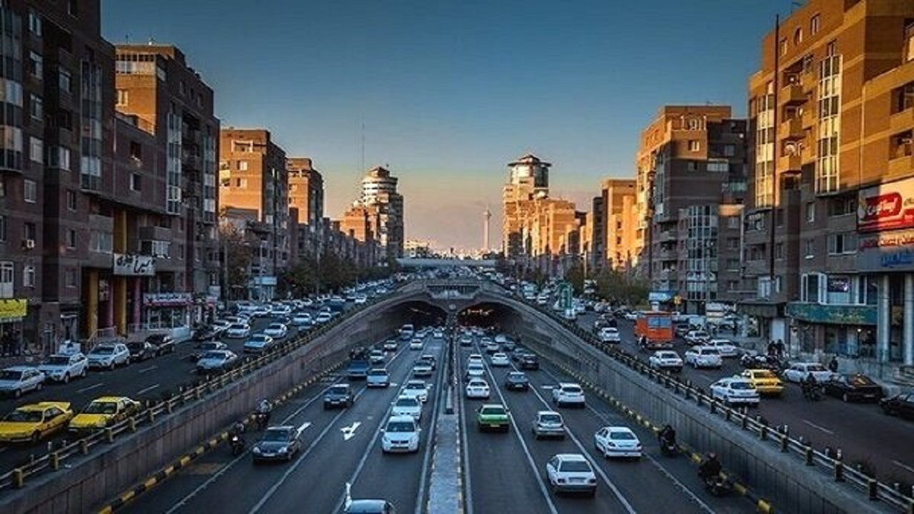 علت تغییر مسیرهای ناگهانی  در رانندگی چیست؟/برنامه ریزی های پلیس برای شروع سال تحصیلی