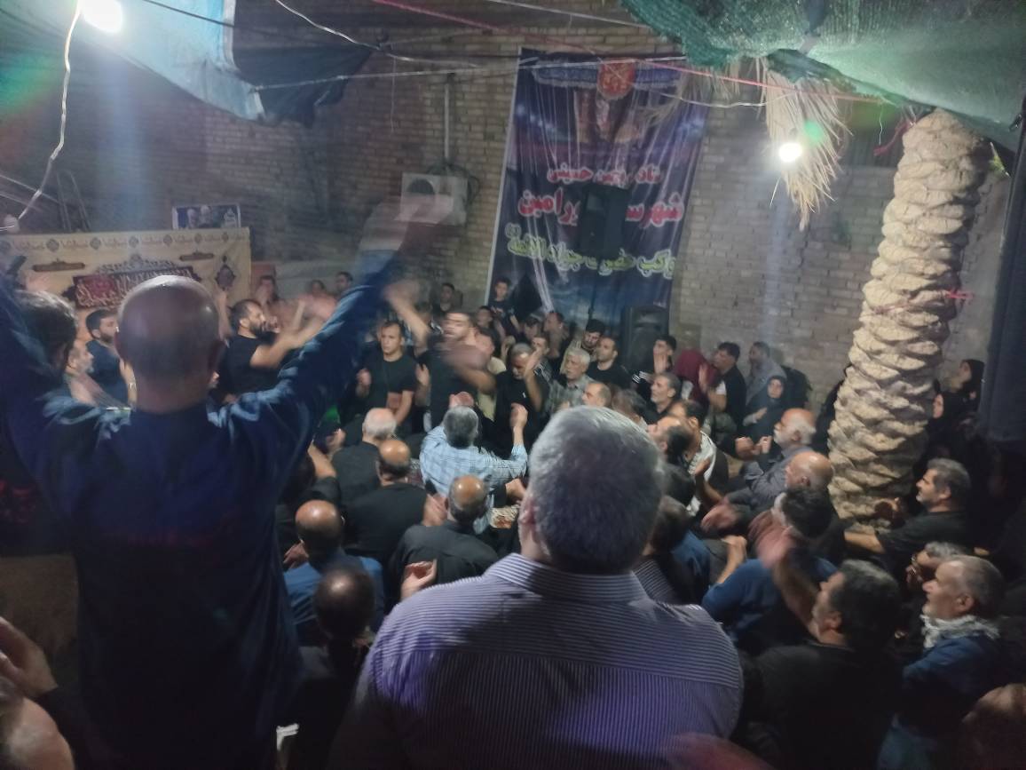مراسم سینه زنی