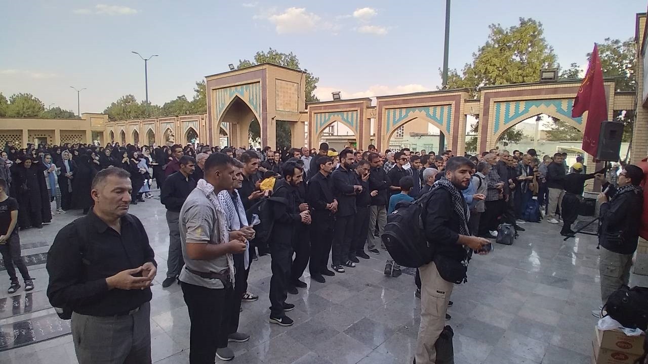 اعزام کاروان پیاده روی اربعین از شهر صالح آباد + تصاویر
