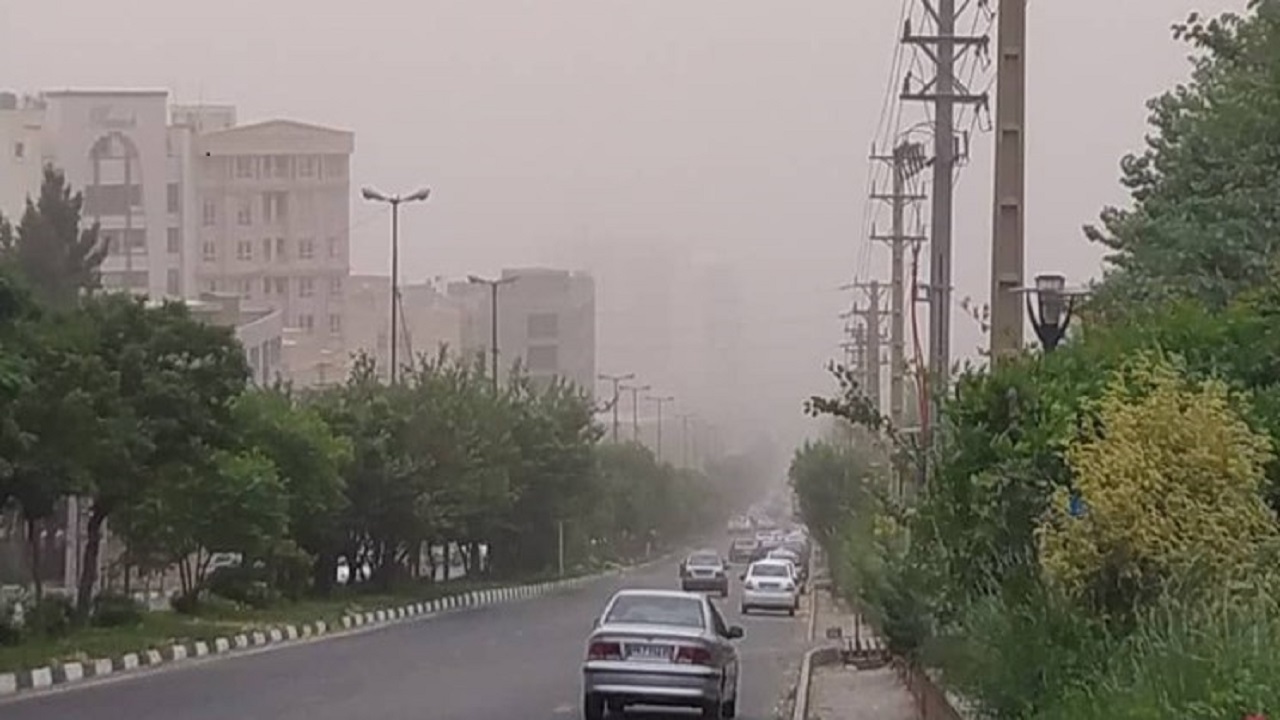باد و گرد و خاک امروز مهمان ناخوانده کرمانشاه است