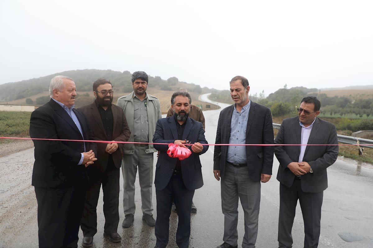 مسیر دسترسی جنگل فندقلو به بهره برداری رسید