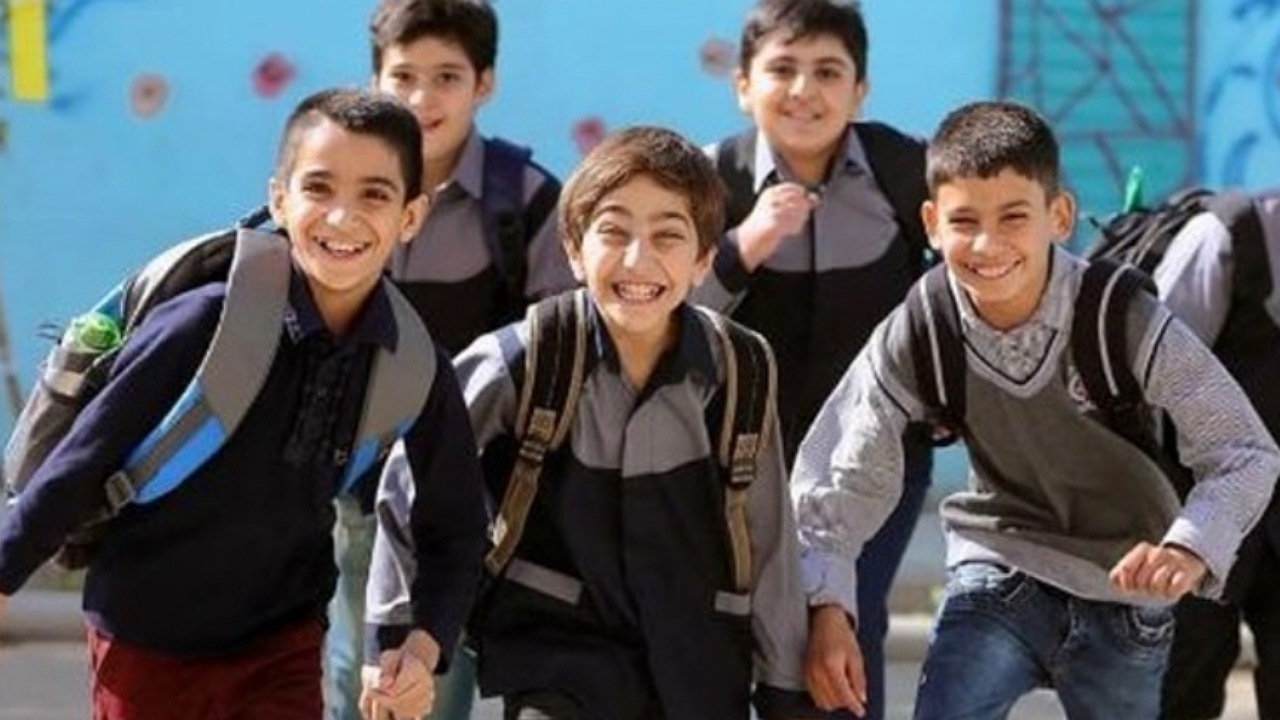 مدارس ابتدایی در بیشتر کشور‌ها تحت پوشش دولت است